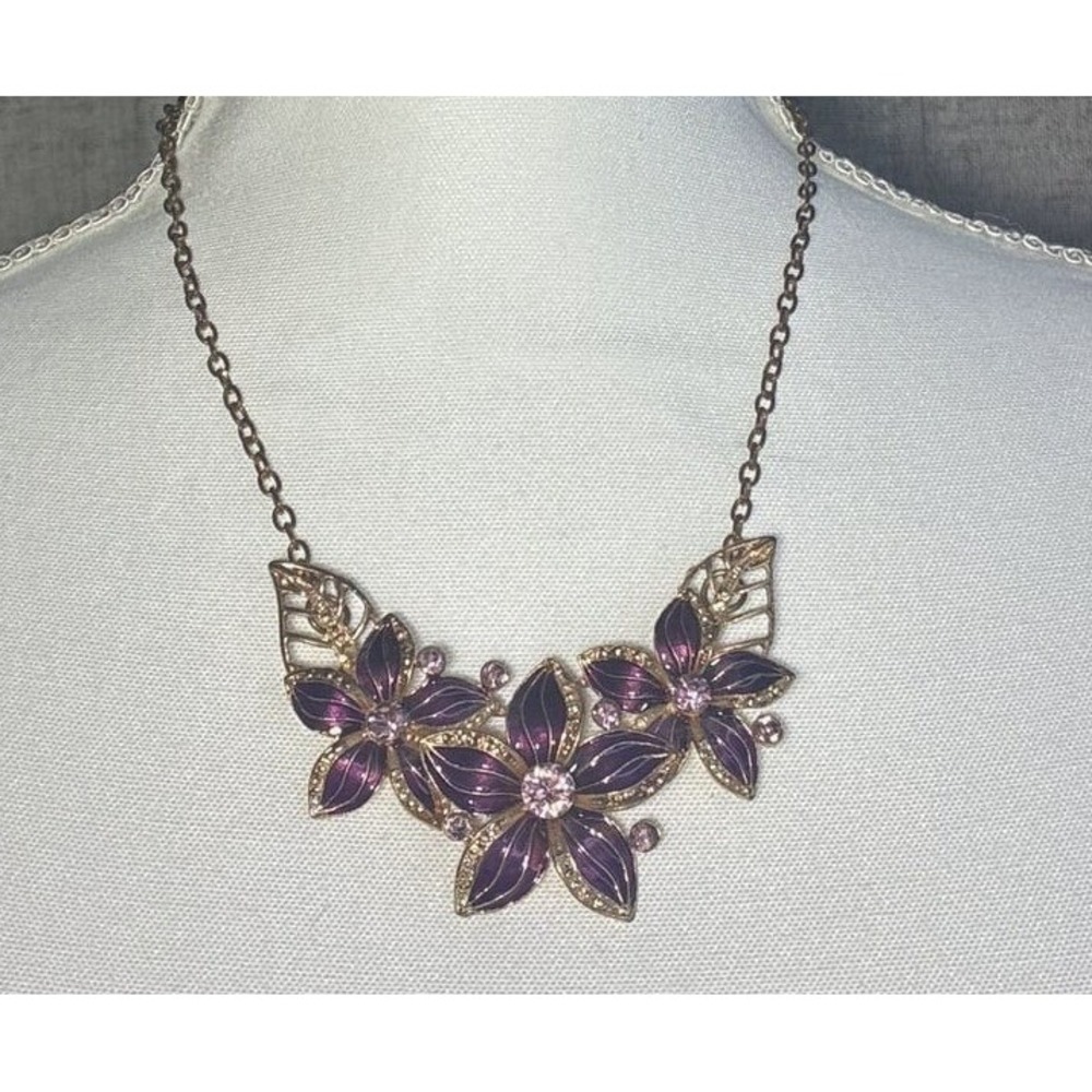 Purple Flower Enamel Bib Necklace OS Gold Tone Cottage Grannycore Boho Art